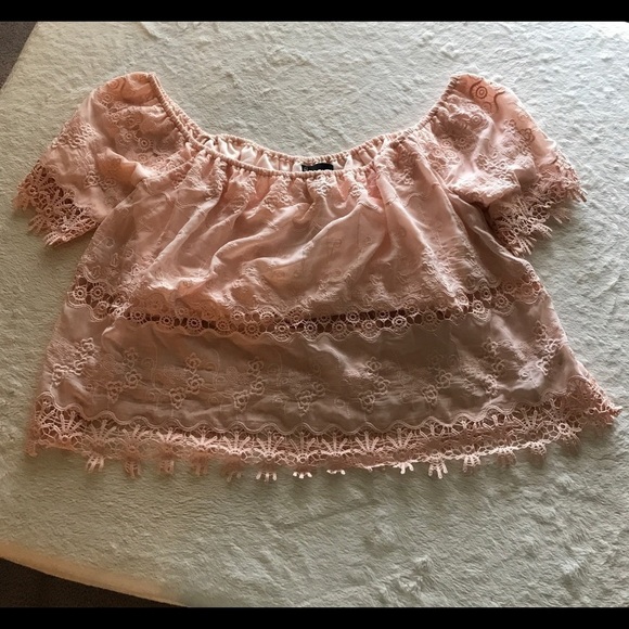 ✅HOST Pick✅ I Jeans By Buffalo Off The Shoulder Crop Top, Large - Picture 3 of 6